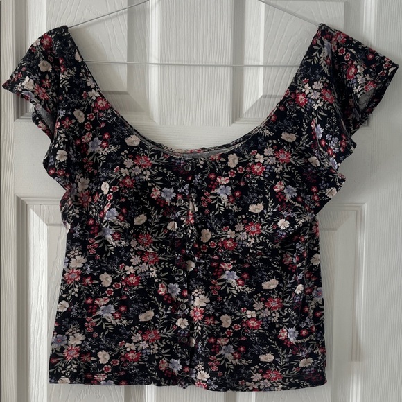 American Eagle Outfitters Black and Pink Floral Crop Top - Picture 1 of 2